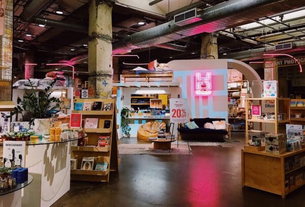 urban outfitters visual merchandising and store design will help prevent showrooming