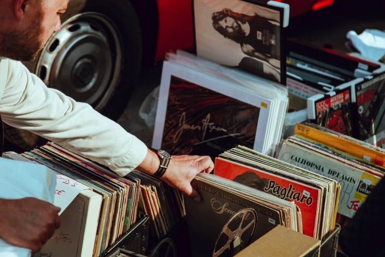 How to start a music store by buying the right album inventory