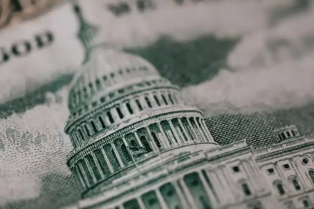 Image of the U.S. Capitol building on a piece of U.S. currency