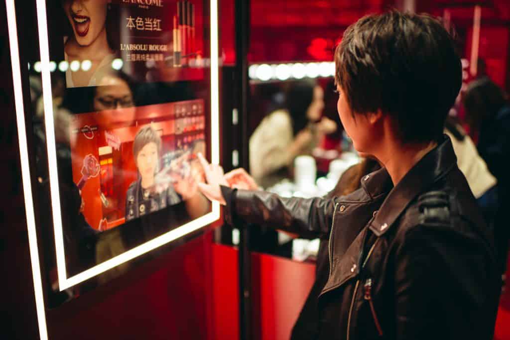 an example of L'Oreal's Magic Mirror augmented reality experiential retail